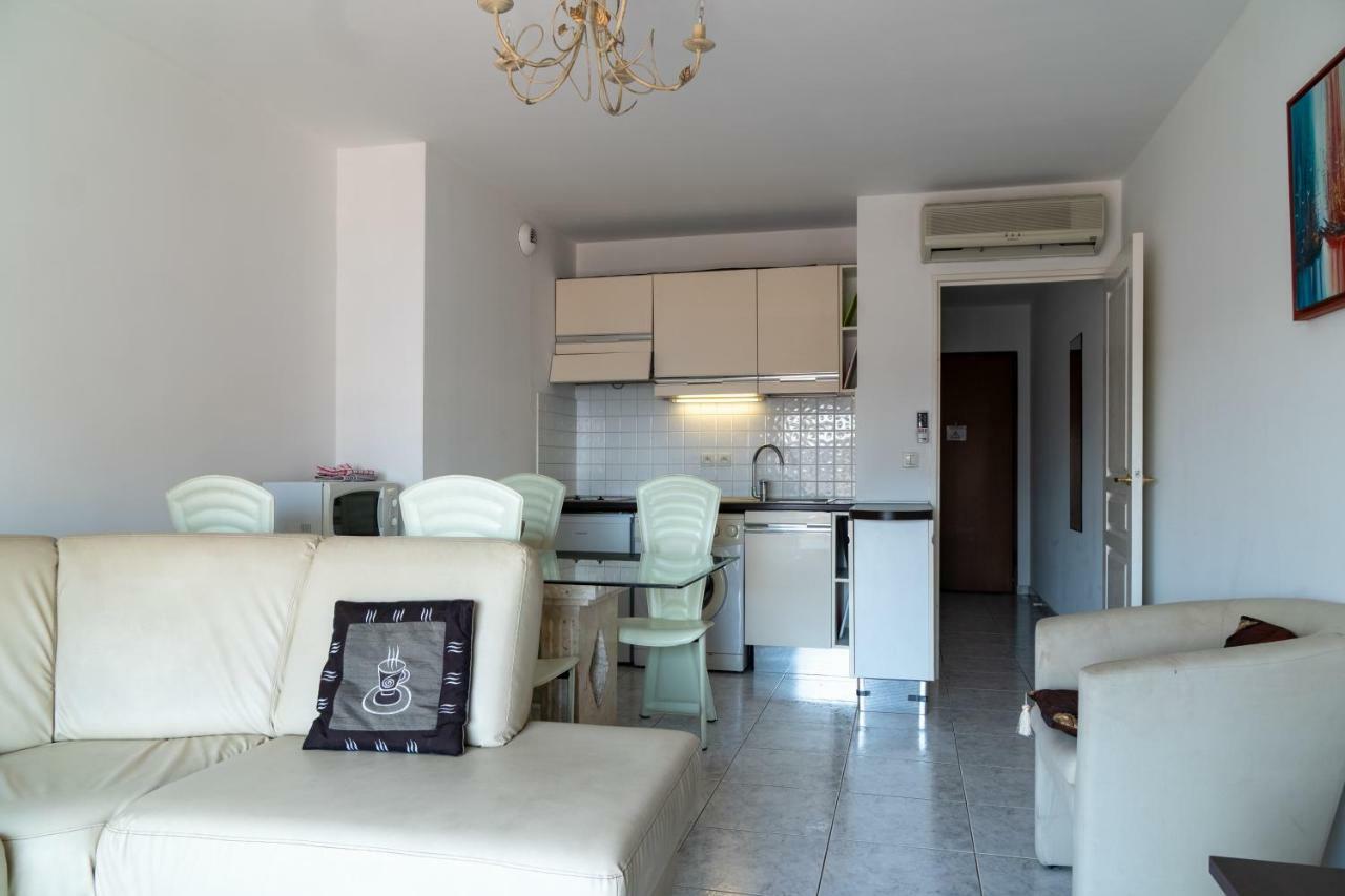 Floor Santa Barbara Apartment Nice