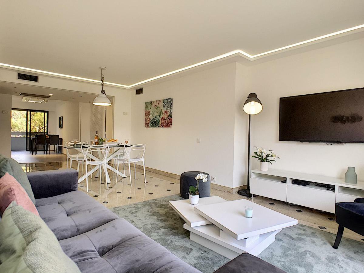 Nestor&jeeves - Diamond Bay Terrace - - Close Sea
