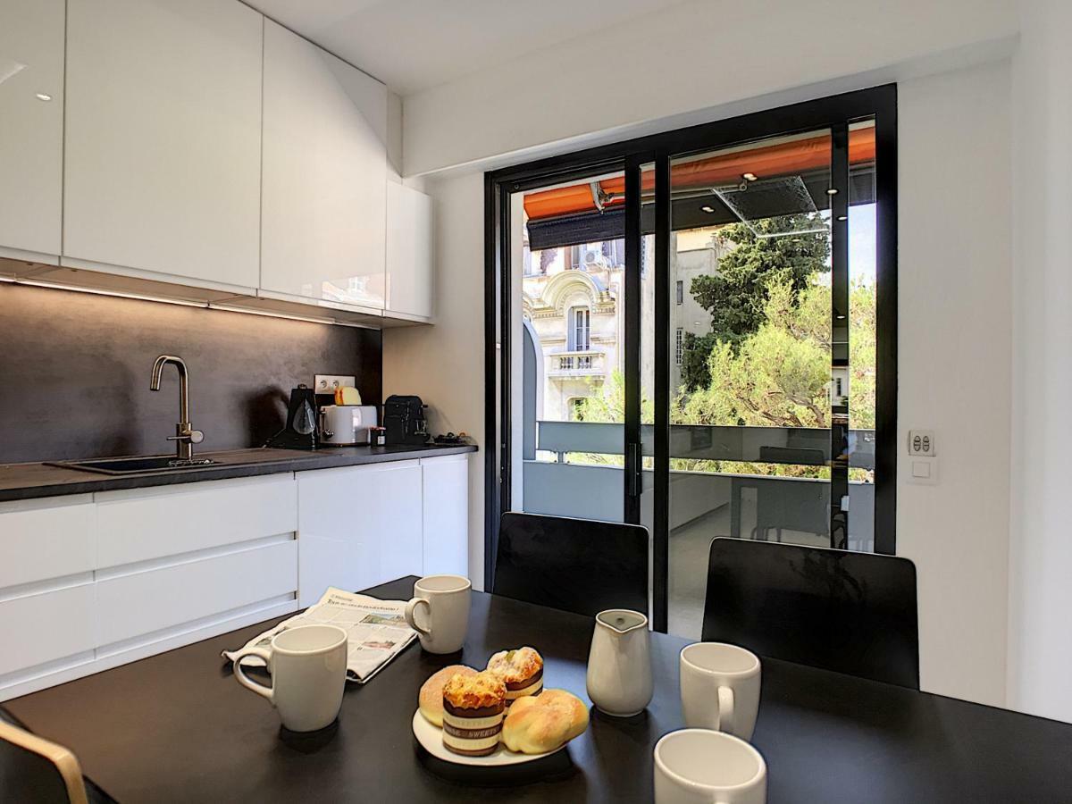 Nestor&jeeves - Diamond Bay Terrace - - Close Sea