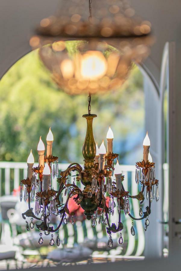 Chateau Des - Five Stars House *