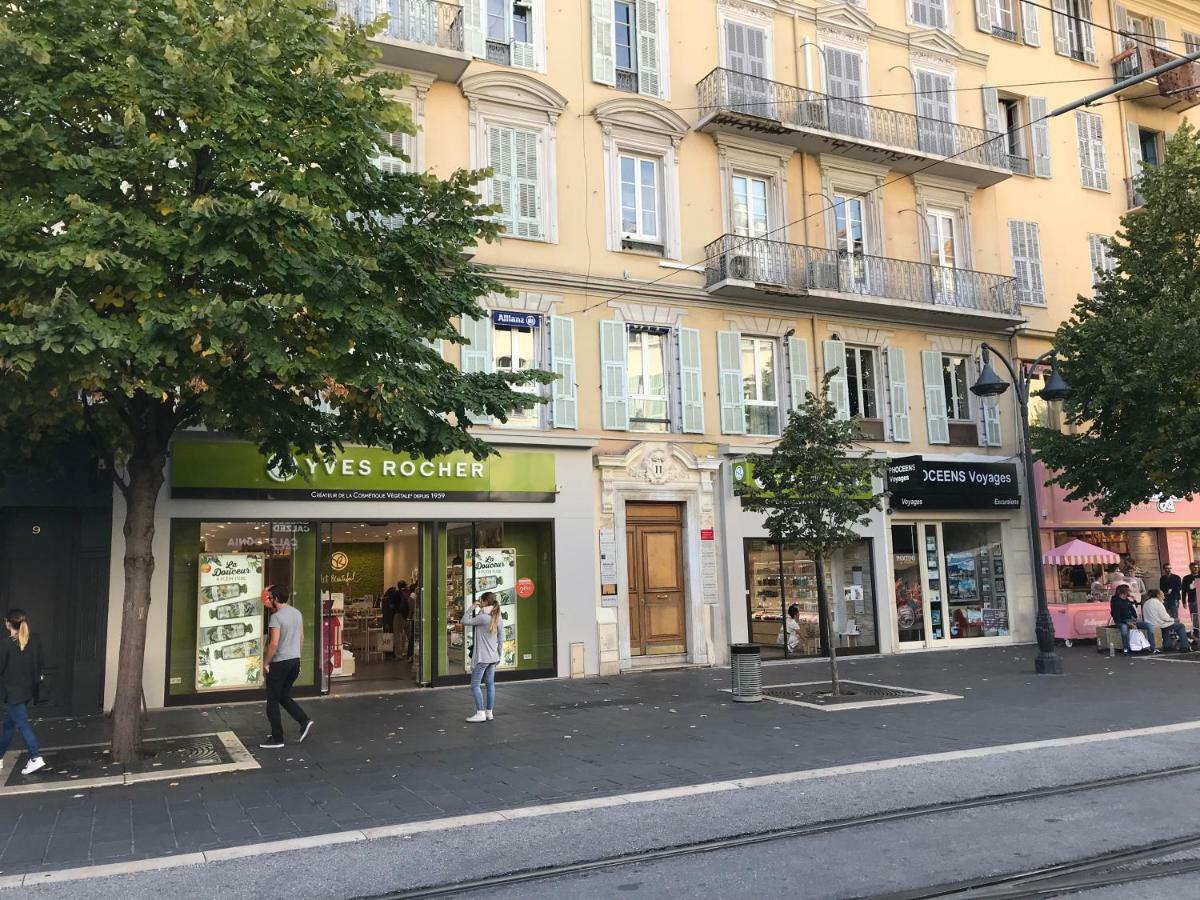 Chouette Massena * Nice