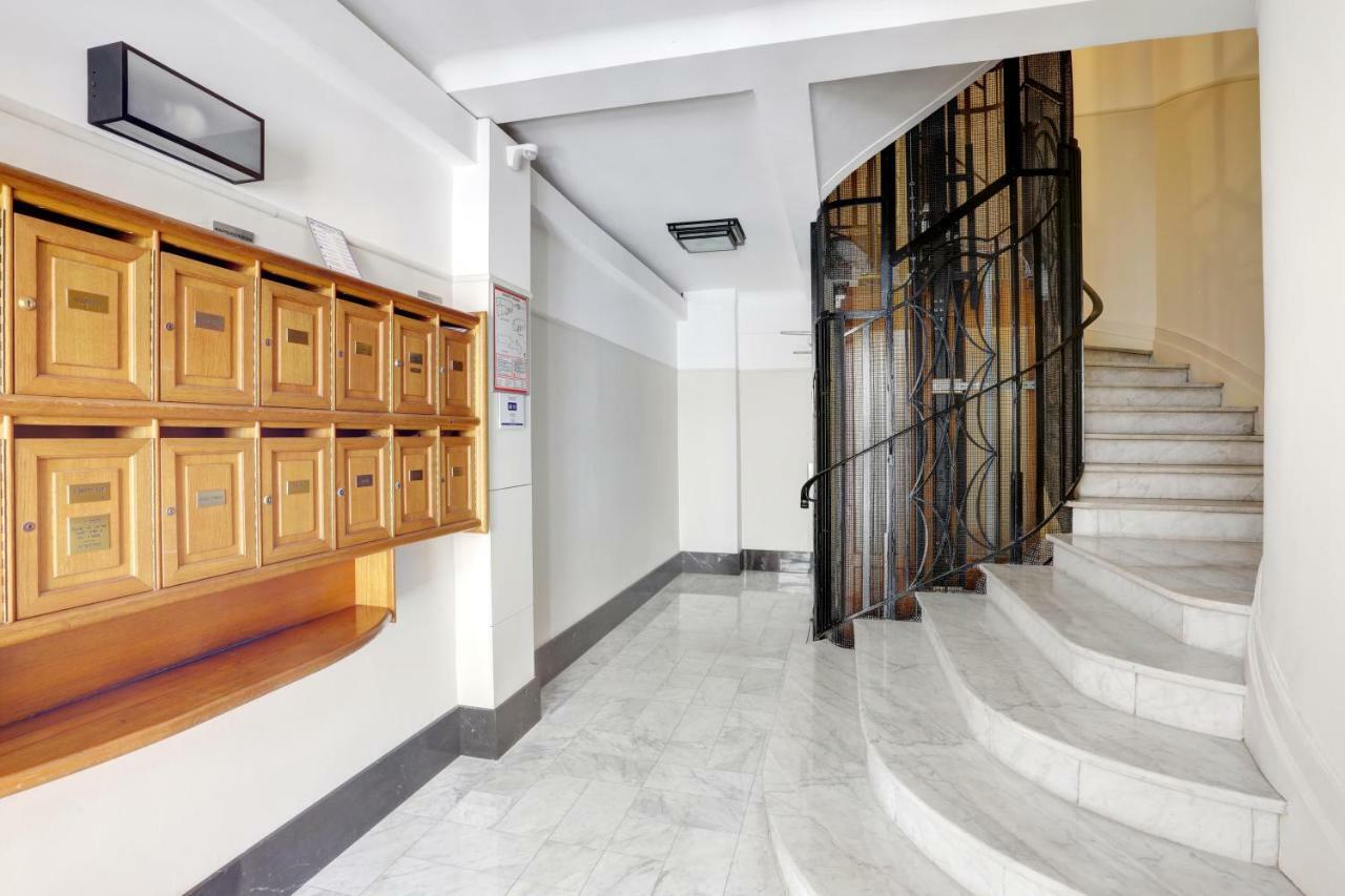 Le St Francois - Gorgeous Apt Art-deco,lift, A/c, 20 Meters Beach *
