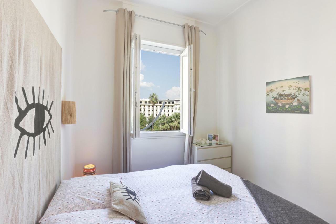 Le St Francois - Gorgeous Apt Art-deco,lift, A/c, 20 Meters Beach