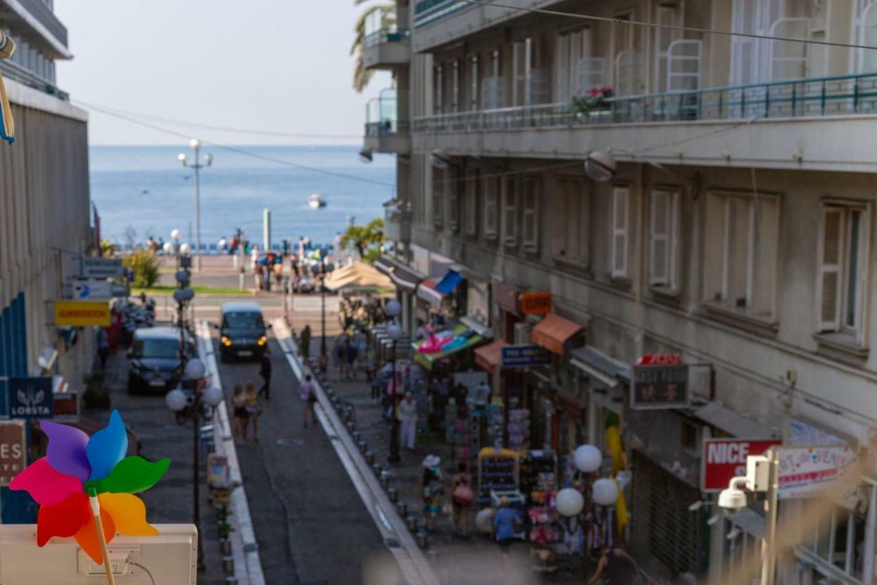 100m From The Sea Apartment