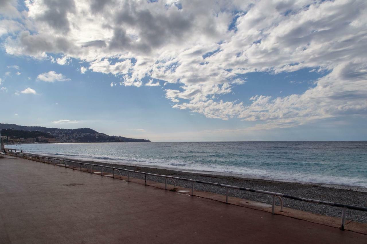 100m From The Sea * Nice