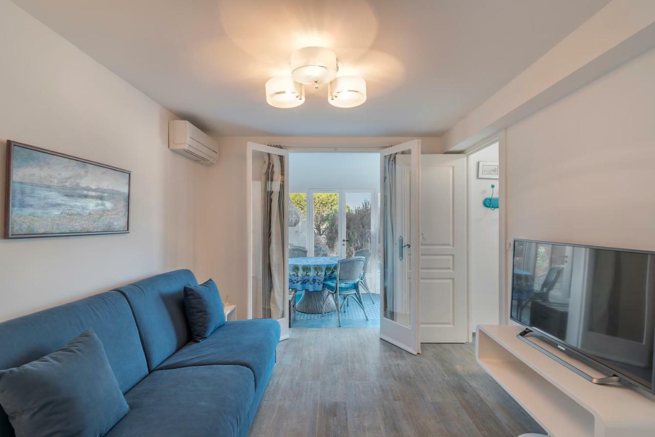 Villa Chateau Des - Five Stars House *