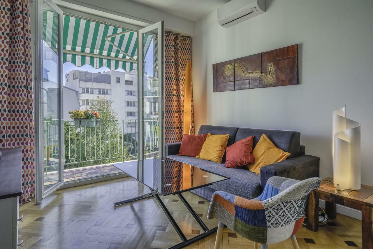 Appartement Centre, Deux Pieces, Calme, Terrasse Plein Sud *