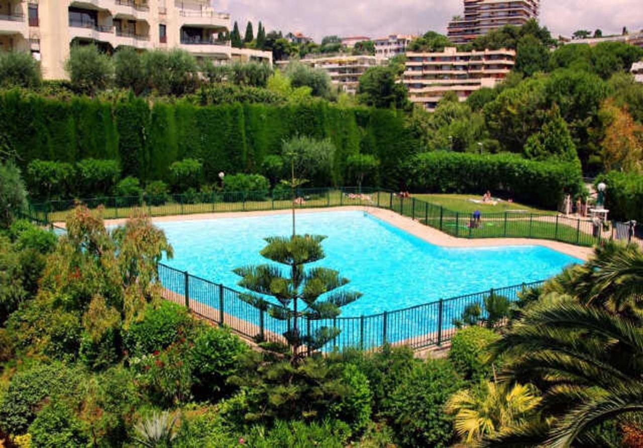 25 Joseph Giordan Apartment *