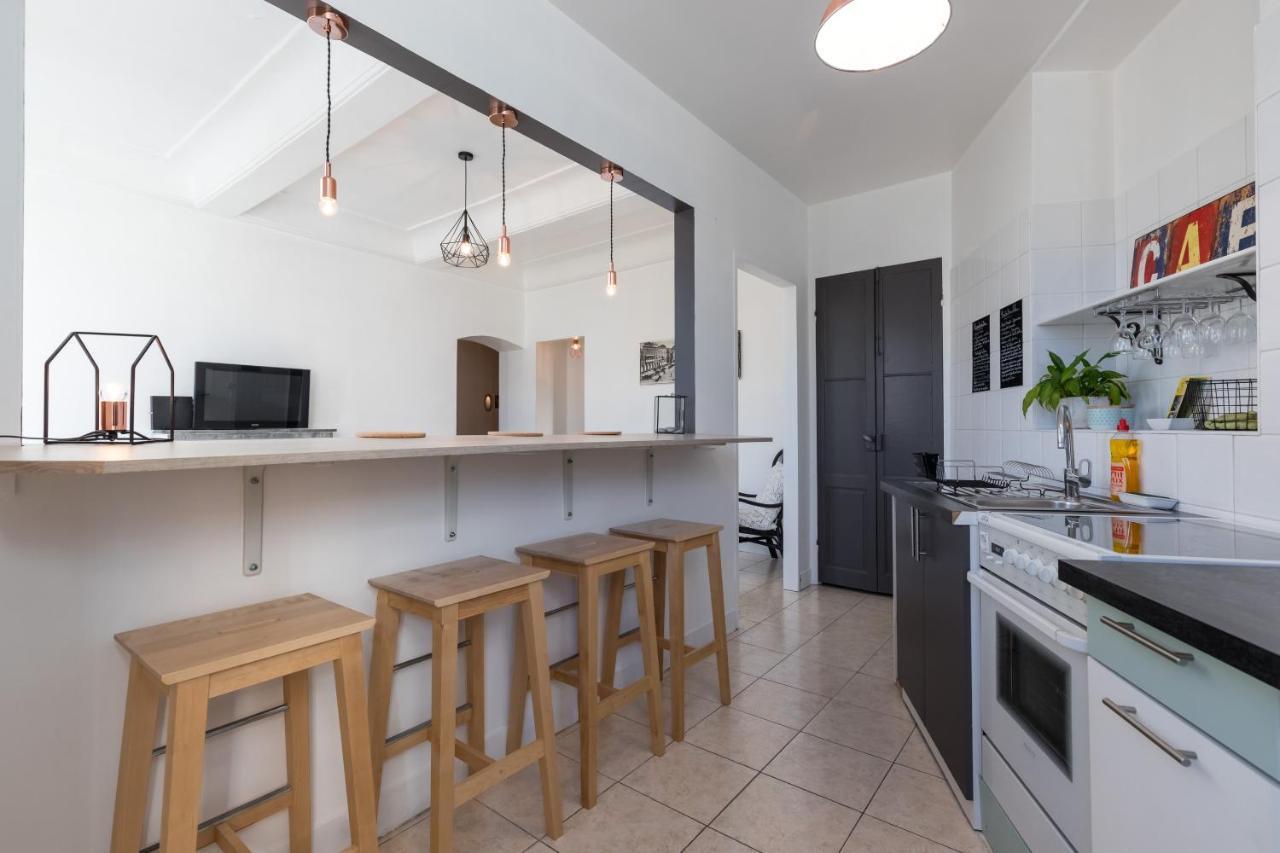 Bright Old Town Apartment
