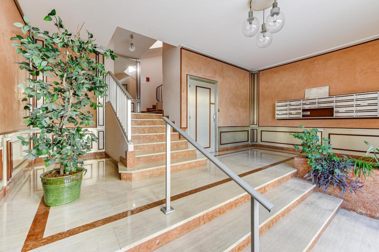 Center Liberation Center Apartment