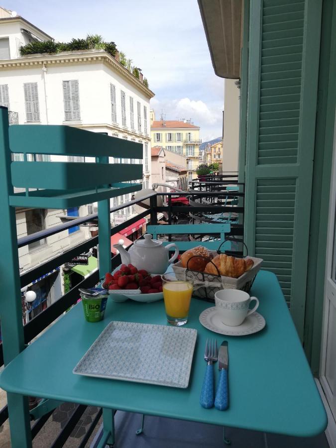 100m From The Sea Apartment