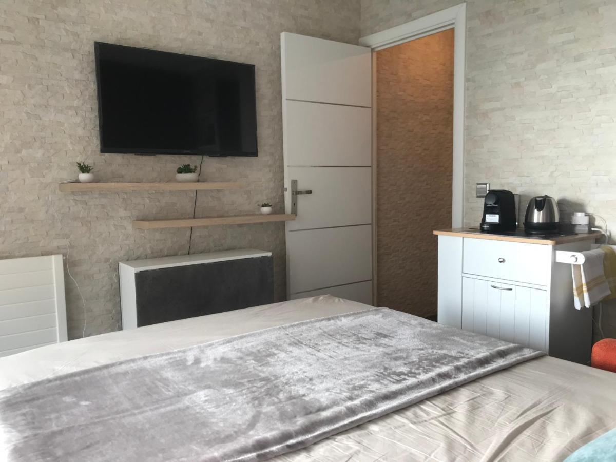 Studio 149 Seaview Apartment