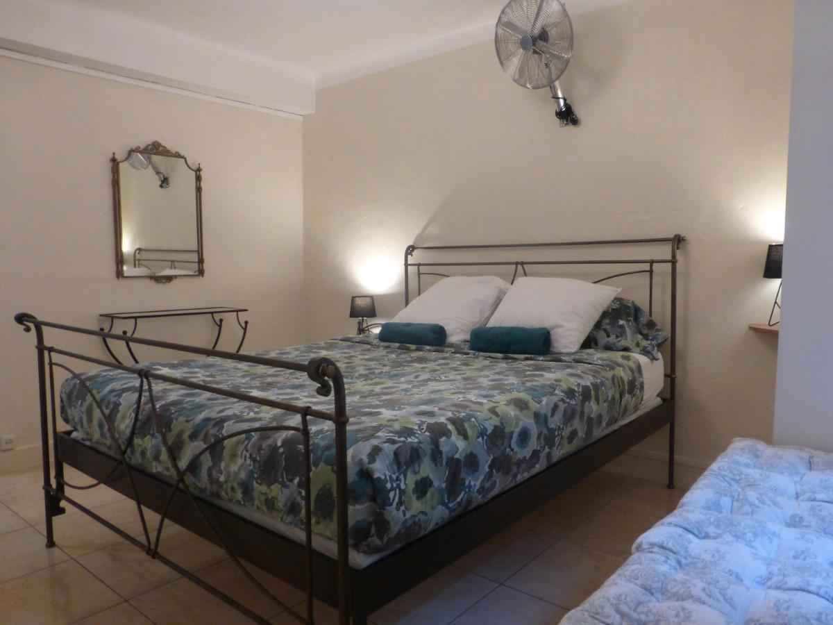 6 Bedrooms Seaview House, Old Town Apartment *