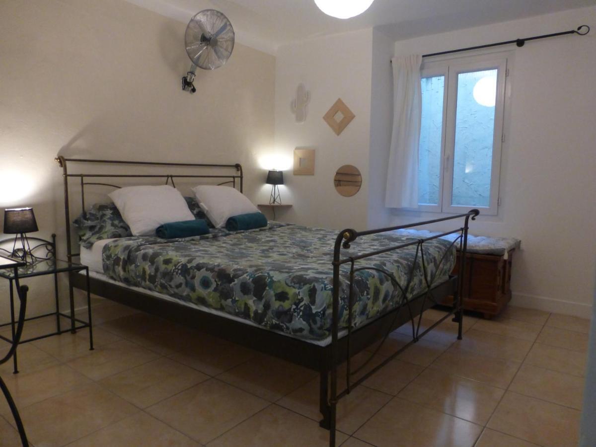 Apartment 6 Bedrooms Seaview House, Old Town