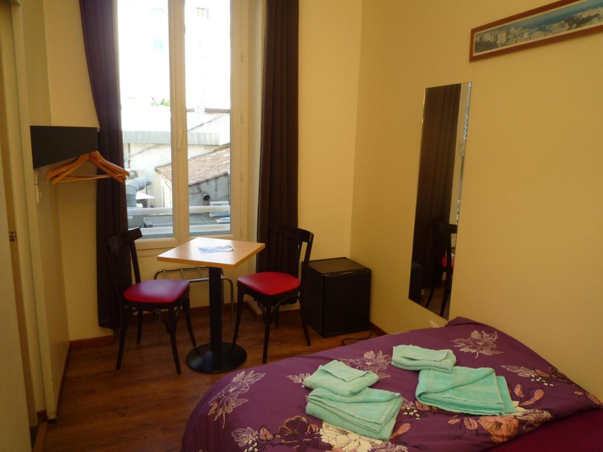 Lyonnais Hostel