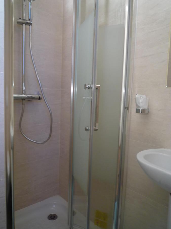 Hostel Lyonnais Nice