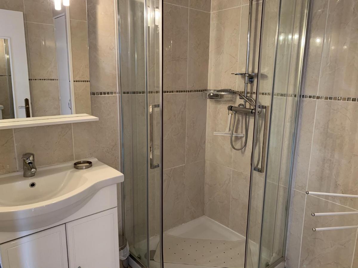 Les Victorines - Proche Aeroport Apartment *