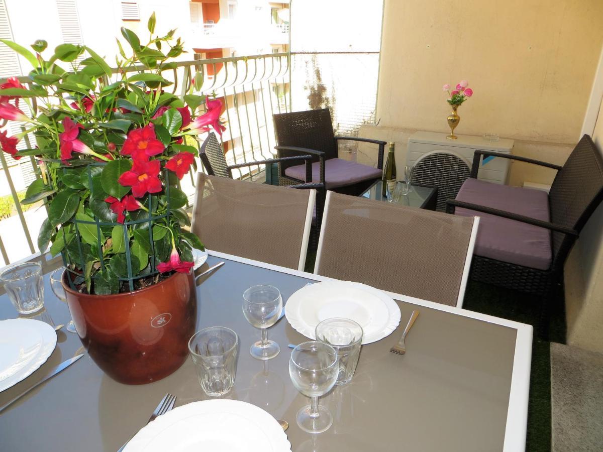 Apartment 9 Avenue De Carras