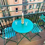 Sunny And Calm 2 Bed Apartment Place Du Pin