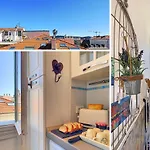 Nestor&Jeeves - Lavinia - Central - Close Sea