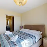 Luxury Beach Five Stars Holiday House