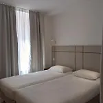 Aparthotel Share 3*