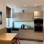 Aparthotel Share 3*