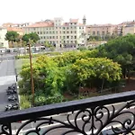 Spacious 3 Bedroom Flat Center - Magnificent View Apartment *