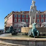 Apartment Spacious 3 Bedroom Flat Center - Magnificent View Nice