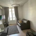 Apartment On Dante Street Next To The Sea *