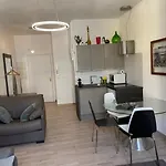 Apartment On Dante Street Next To The Sea *