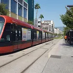 Parking Gratuit A Cote Appartement 2 Chambres 47M2 Climatise A Cote Aeroport-Tram Sur Place-Plage 6 Min-Centre Ville 16 Min Avec Tram-Free Parking, 47M2 Apartment 2 Rooms,Air-Conditioned Next To The Airport- Tram On Spot- 6 Min Beach- 16Min Center