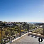 Air-Conditioned Apartment With Pool Garage In A Luxury Residence
