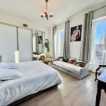 Spacious 3 Bedroom Flat Center - Magnificent View Apartment *
