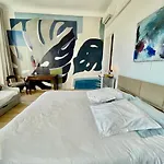 Apartment Spacious 3 Bedroom Flat Center - Magnificent View Nice