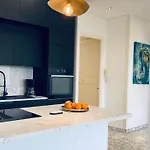 Apartment Spacious 3 Bedroom Flat Center - Magnificent View Nice