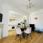 Le Nid Blanc Centre Apartment