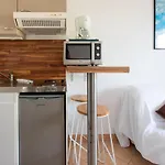 Nice Studio com varanda e vista para as montanhas perto de todas as comodid