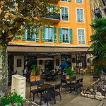 Apartment With Parking In Nice Near The Harbor