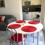 Apartment Oasis Mediterraneen Piscine & Parking Calme Absolu