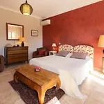 Bed & Breakfast Castel Enchante 3*