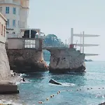 Apartment Charming And Modern Cave In The Heart Of The Port