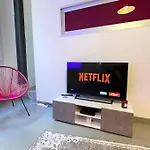 Homelivia, Fuchsialand, Lieu Cosy, Atypique Style Industriel