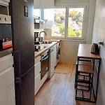 Private In Renovated - Tram 1 Min Walk Homestay Nice