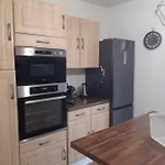 Appartement 3P Avec Garage Proche Aeroport, Tramway Et Avec Toutes Commodites!