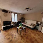 Superbe Studio Proches Toutes Commodites Place Du Marche De St Roch