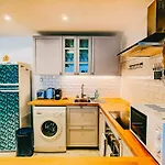 Apartment Elegant, Spacious, Central *