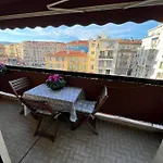 Privee Avec Terrasse Au Port De Nice
