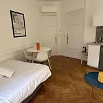 Luxurious 2 bedrooms on Promenades des Anglais