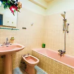 Apartment Elegant, Spacious, Central Nice